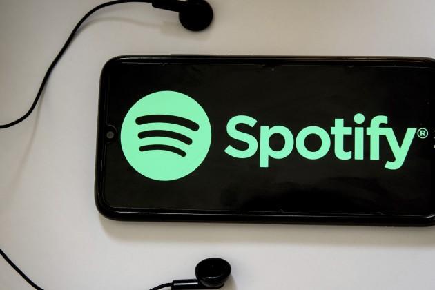 Spotify Lost More Than  Billion in Market Value After Neil Young Pulled His Music Over Joe Rogan’s Podcast