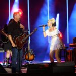 Blake Shelton hilariously comments on Gwen Stefani’s Super Bowl event prep