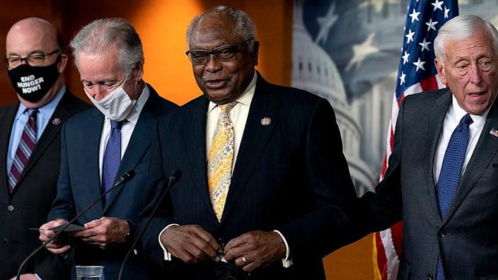 Clyburn slams Trump, others praising Putin: ‘Domestic enemies’