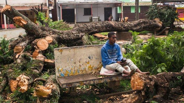 Cyclone Batsirai: Whole villages swept away in Madagascar