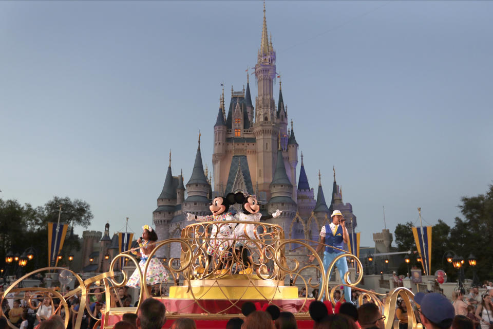 Disney World: No more masks indoors for vaccinated visitors