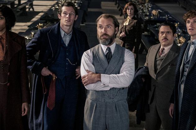 ‘Fantastic Beasts: The Secrets of Dumbledore’ Trailer Teases Return to Hogwarts, Takedown of Dark Wizard