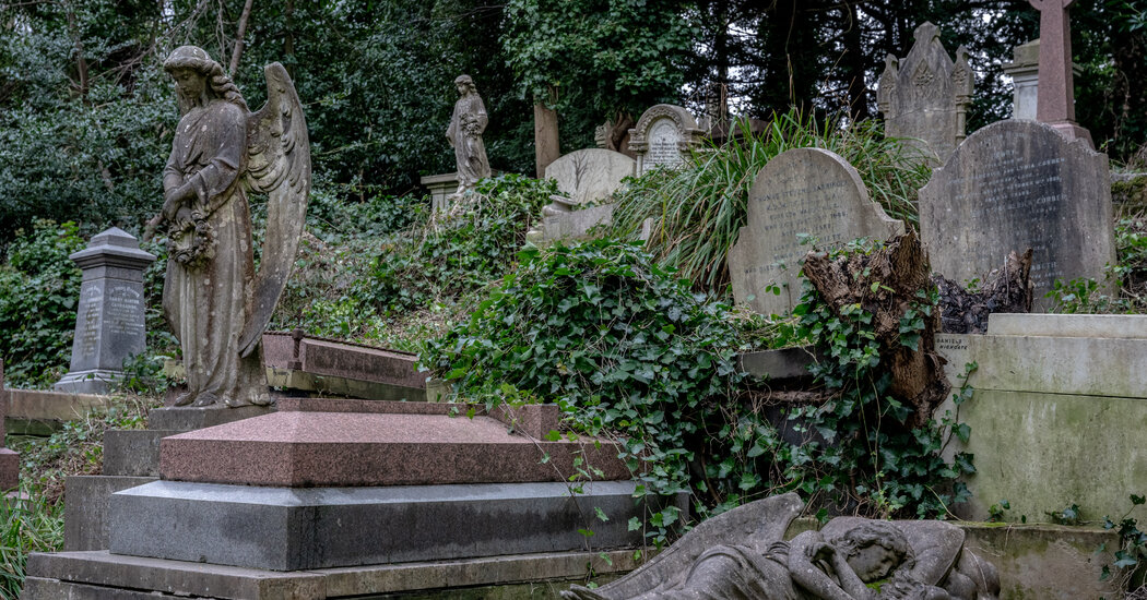 Highgate Cemetery: A City of the Dead That Inspires the Living