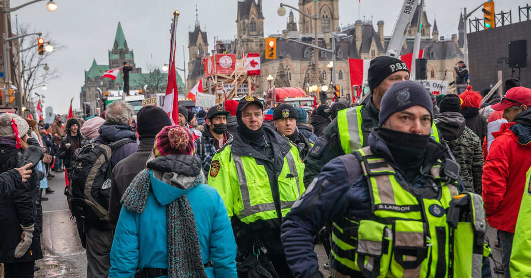 In Ottawa Trucker Protests, a Pressing Question: Where Were the Police?