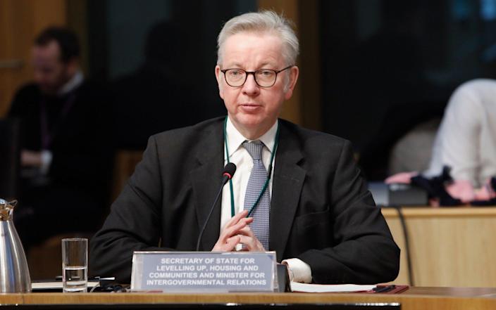 Michael Gove calls for seizure of pre-Kremlin oligarchs’ lavish UK homes