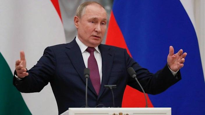 Putin says ‘life goes on’ in spite of ‘difficult’ virus situation in Russia