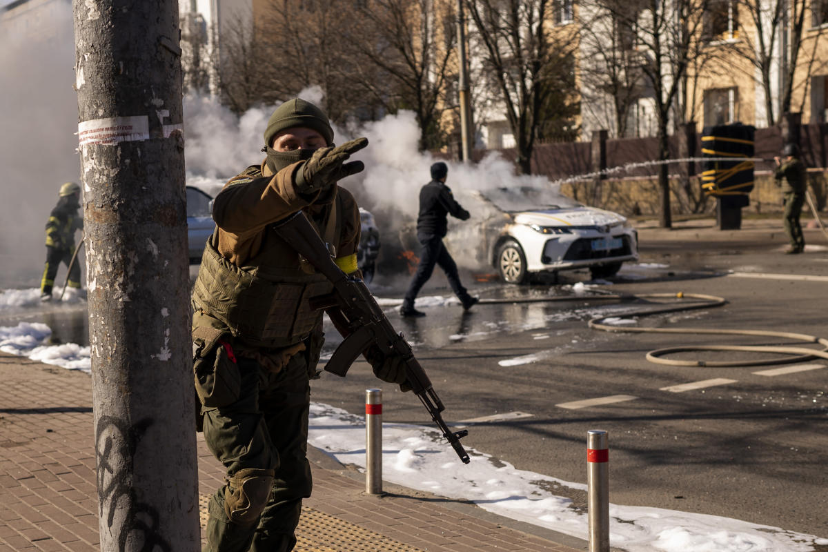 Russians push toward Ukraine’s capital; residents take cover