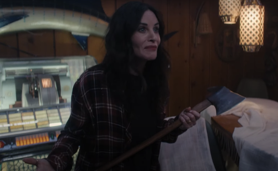 ‘Shining Vale’ Trailer: Courteney Cox Beats Writer’s Block with an Ax à la ‘The Shining’