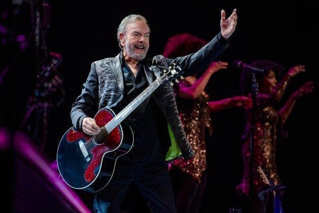 ‘Sweet Caroline’ Songwriter Neil Diamond Sells Song Rights to Universal Music