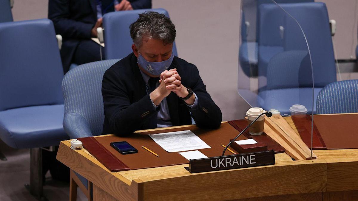 UN Security Council votes to convene rare emergency session over Ukraine