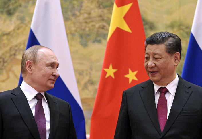 Under pressure from the U.S., Russia and China show a united front