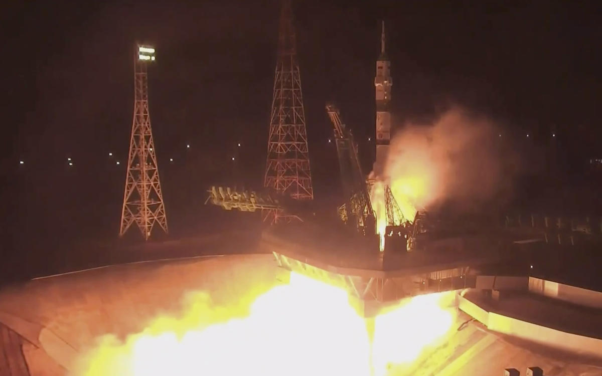 3 Russian cosmonauts launch for International Space Station