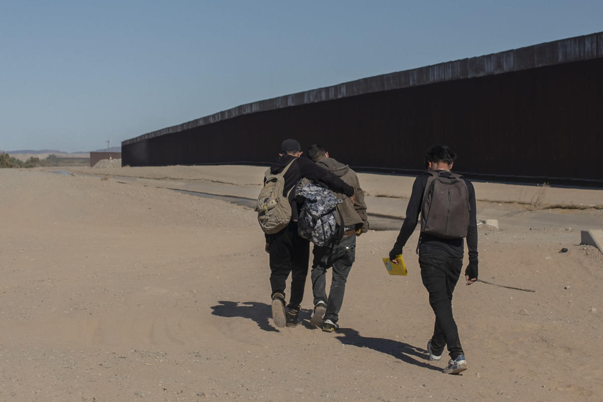 AP sources: Asylum limits at border expected to end May 23