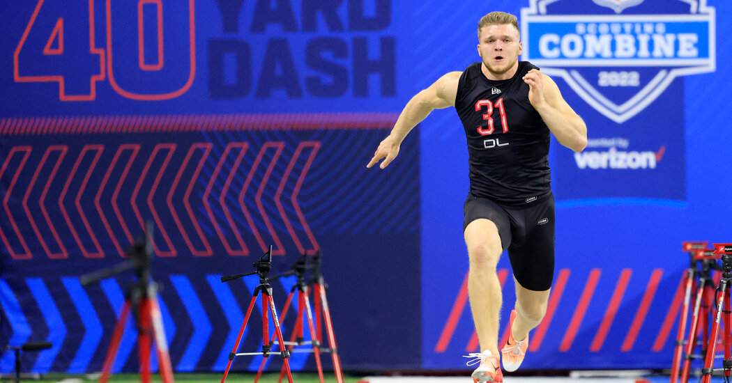 Back Slaps and Buzz Drown Out Critics at N.F.L. Combine