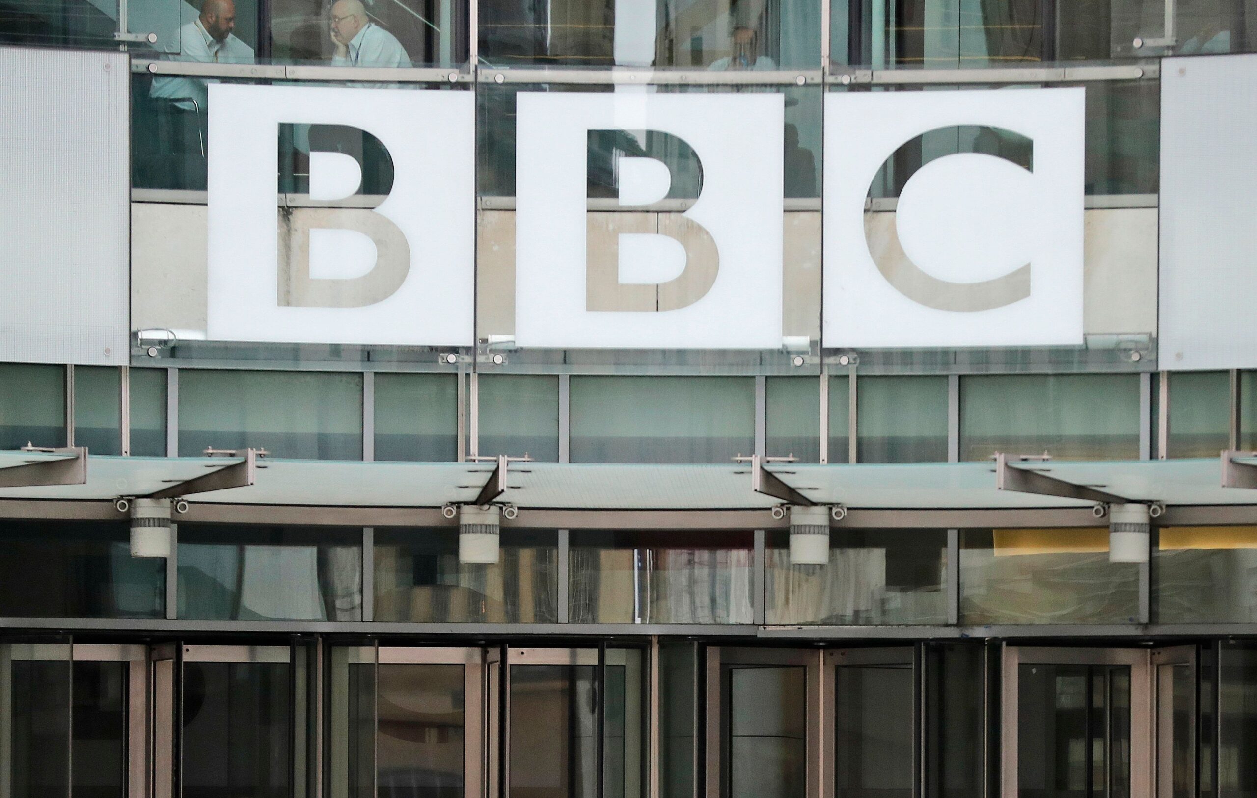 BBC Suspends Operations In Russia Following Anti-Journalist Legislation