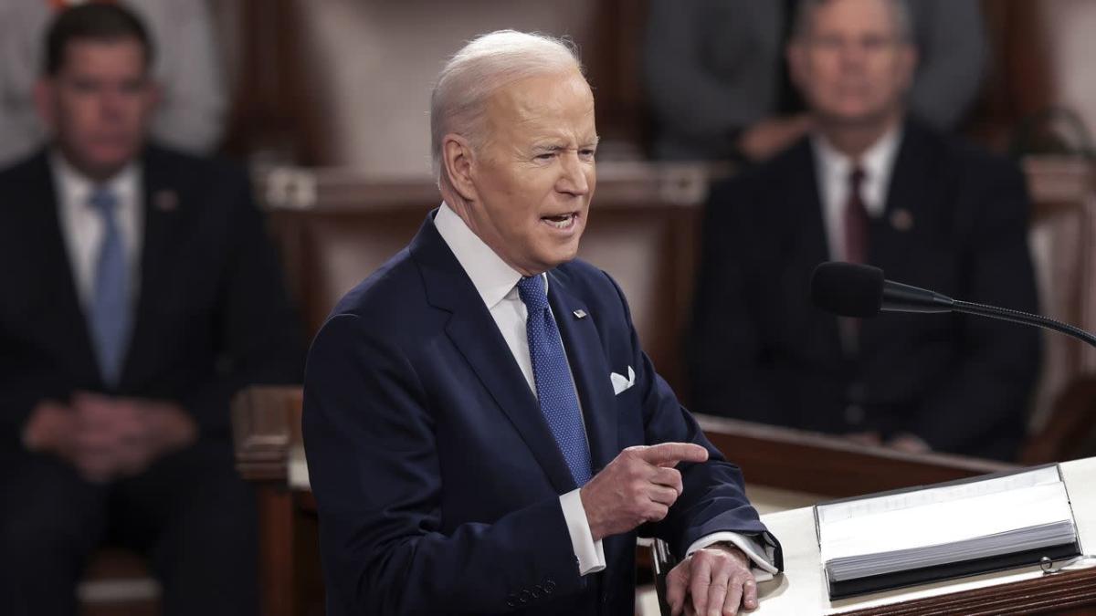 Biden pledges to crater the Russian economy: Putin “has no idea what’s coming”