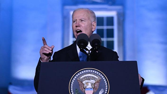 Biden Says Putin ‘Cannot Remain in Power’ in Speech on Ukraine