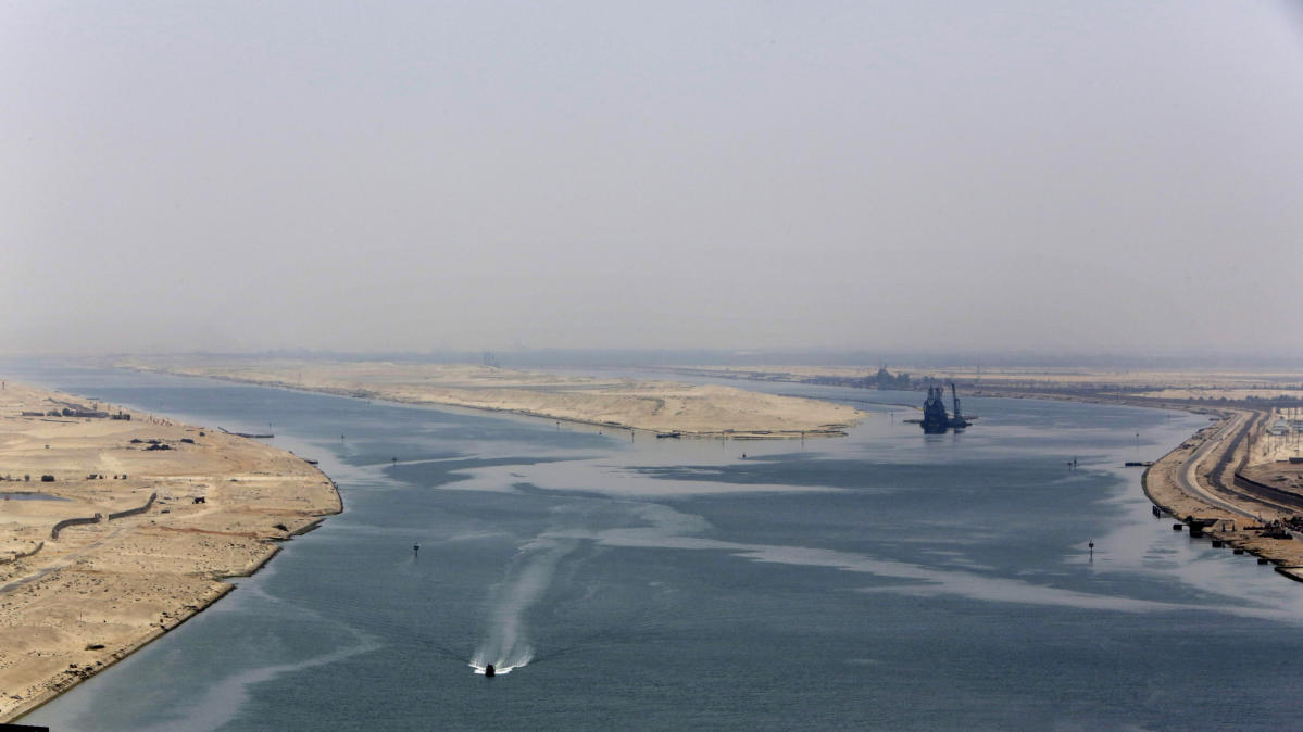 Cash-strapped Egypt hikes Suez Canal transit fees for ships