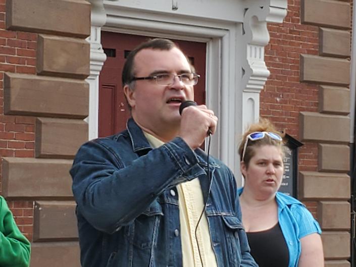 ‘Horrified’: Portsmouth peace vigil crowd shows support for Ukraine, disdain for Putin