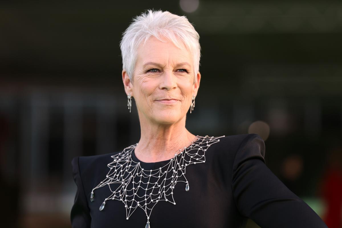 Jamie Lee Curtis, 63, on why she doesn’t look in the mirror much: ‘I am trying to live in acceptance’