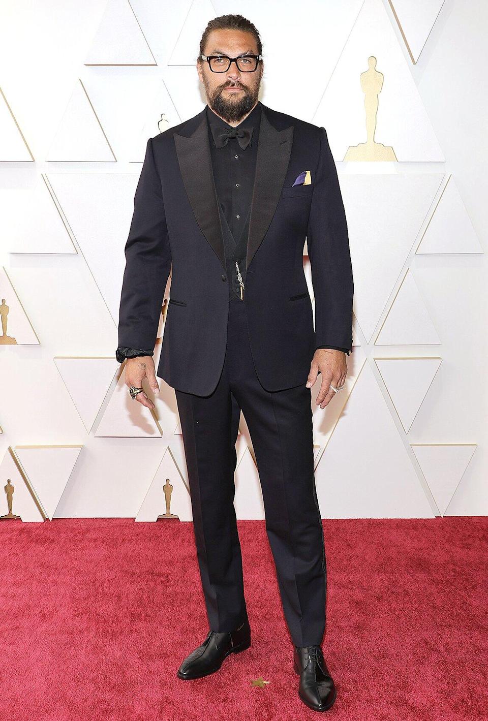 Jason Momoa Rocks a French Braid and Pink Scrunchie at 2022 Oscars