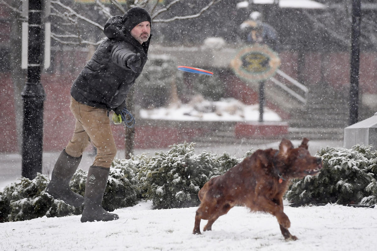 Late winter storm bringing snow to US South, Northeast