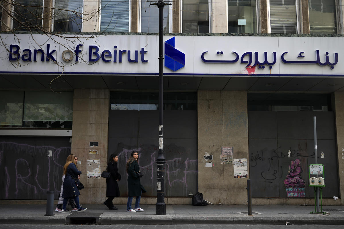 Lebanon to keep brother of central bank chief in custody