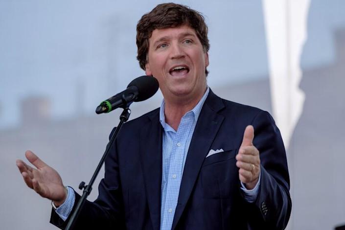 Letters to the Editor: Tucker Carlson, Fox News’ vaccine conspiracy theorist and Putin apologist