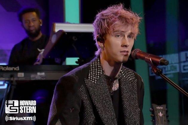 Machine Gun Kelly Shares Emotional Message to Taylor Hawkins’ Children: ‘Your Father Was a Great, Great Man’