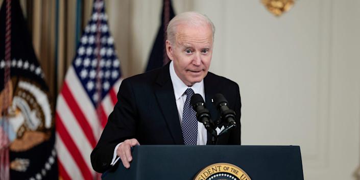 Photo shows Biden’s talking points clarifying his apparent call for Putin to be ousted in a regime change