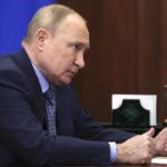 Putin misled by advisers on Ukraine, US intel determines