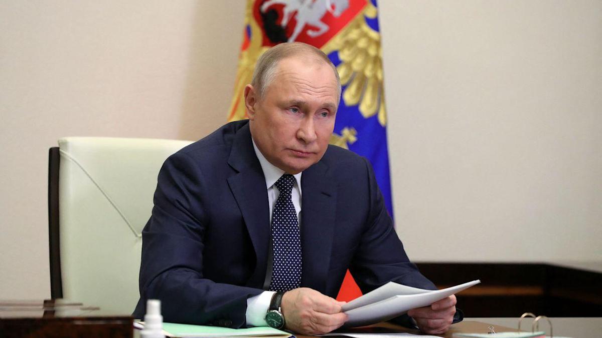 Putin threatens to cut gas exports unless countries pay in rubles