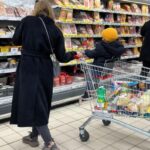 Russians reportedly panic-buying amid food shortage concerns due to Ukraine invasion