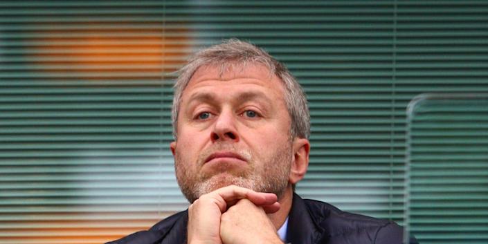 Russia’s former chief prosecutor says oligarch Roman Abramovich amassed his fortune through a ‘fraudulent scheme’