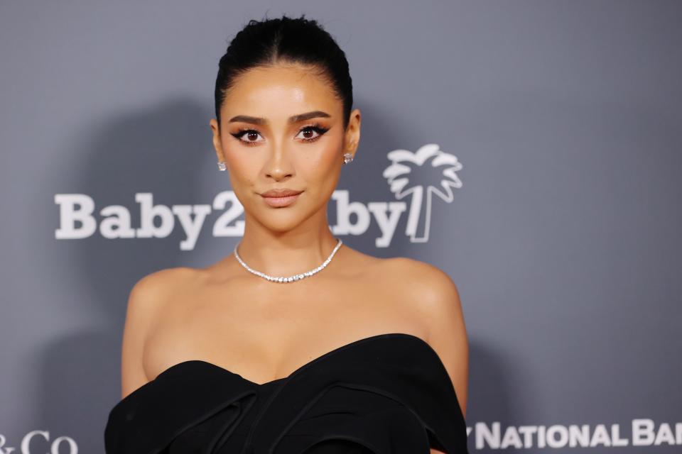 Shay Mitchell bares her baby belly in new Instagram photo: ‘Every sweater is a maternity sweater’