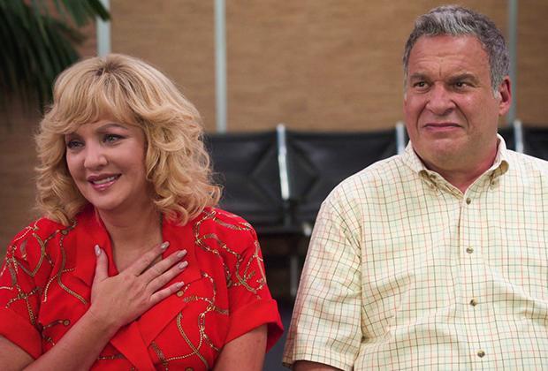 The Goldbergs’ Wendi McLendon-Covey Breaks Silence on Jeff Garlin Exit: He ‘Doesn’t Want to Be There’