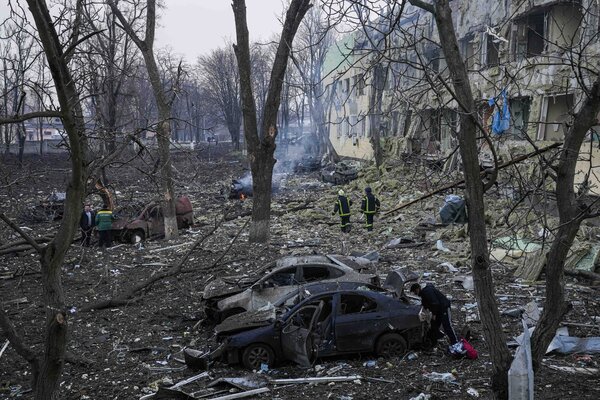 Ukraine Live Updates: Top Envoys Fail to Make Progress Toward Ending War