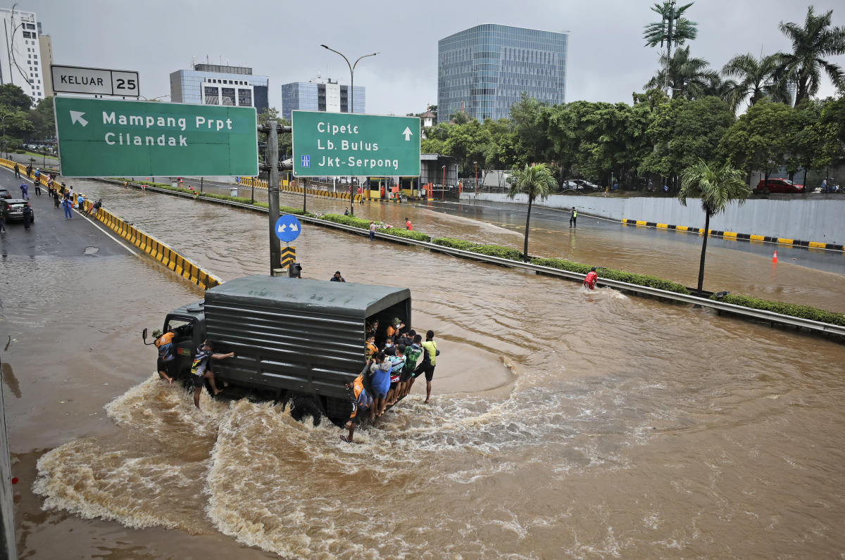 UN: Climate change to uproot millions, especially in Asia