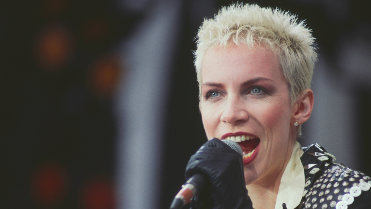 ‘Wheel of Fortune’ contestant flubs commonly mispronounced Eurythmics lyrics