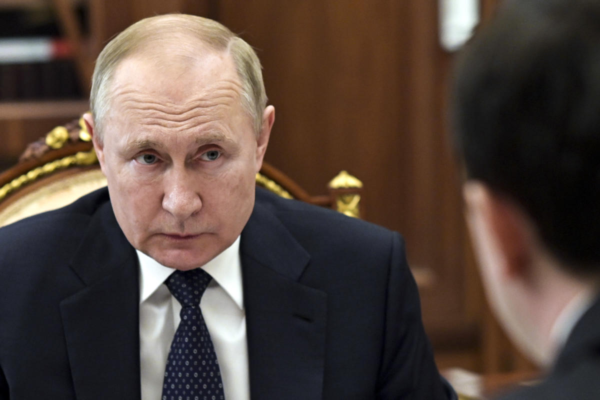 White House: Intel shows Putin misled by advisers on Ukraine