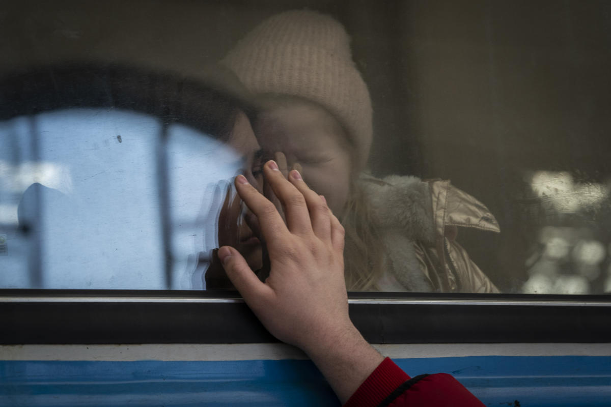 AP PHOTOS: Eyes of Ukraine refugees reflect war and welcome