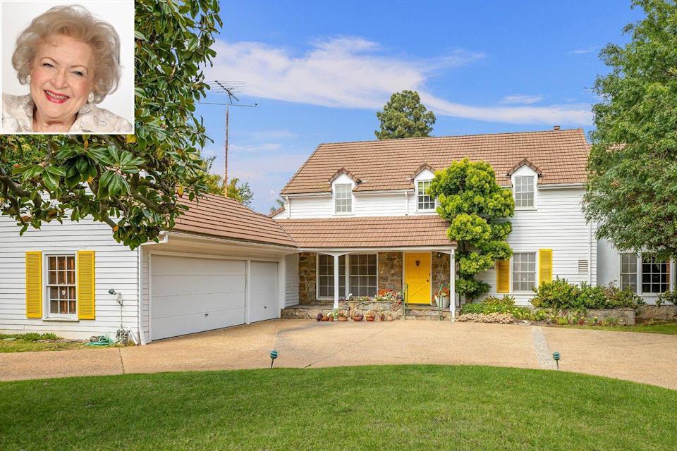 Betty White’s Beloved Brentwood Home of More Than 50 Years Listed for .5 Million