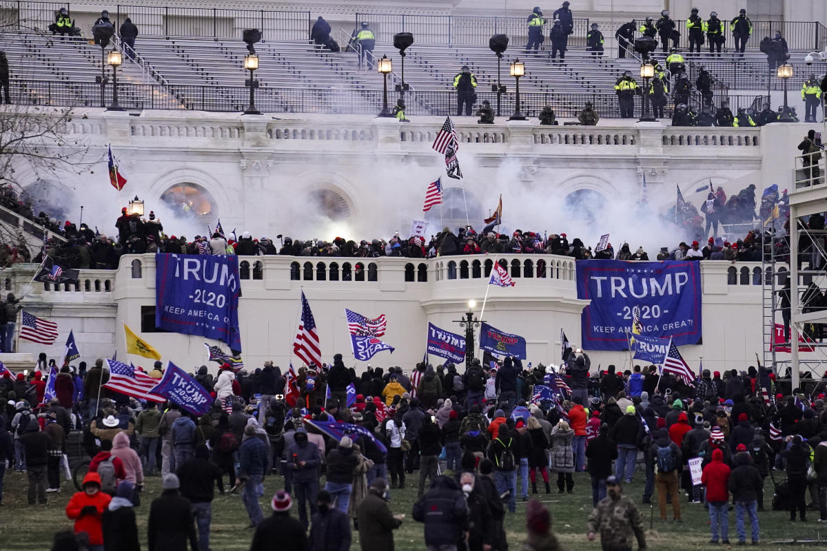 Blame Trump? Jury hears that defense at Capitol riot trial