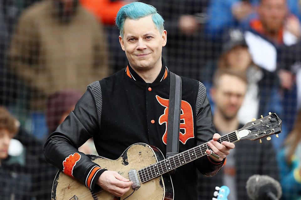 Jack White proposes, then gets married at Detroit show