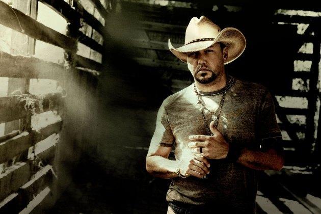 Jason Aldean & Bryan Adams Take the 2022 CMT Awards to ‘Heaven’