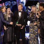 Joni Mitchell makes emotional return to the stage at MusiCares pre-Grammys tribute