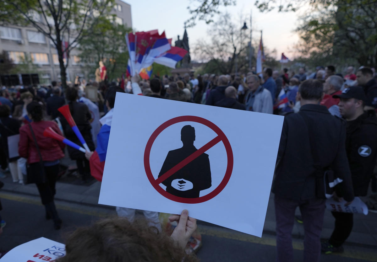 Live Updates | Serbians protest vote in UN against Russia