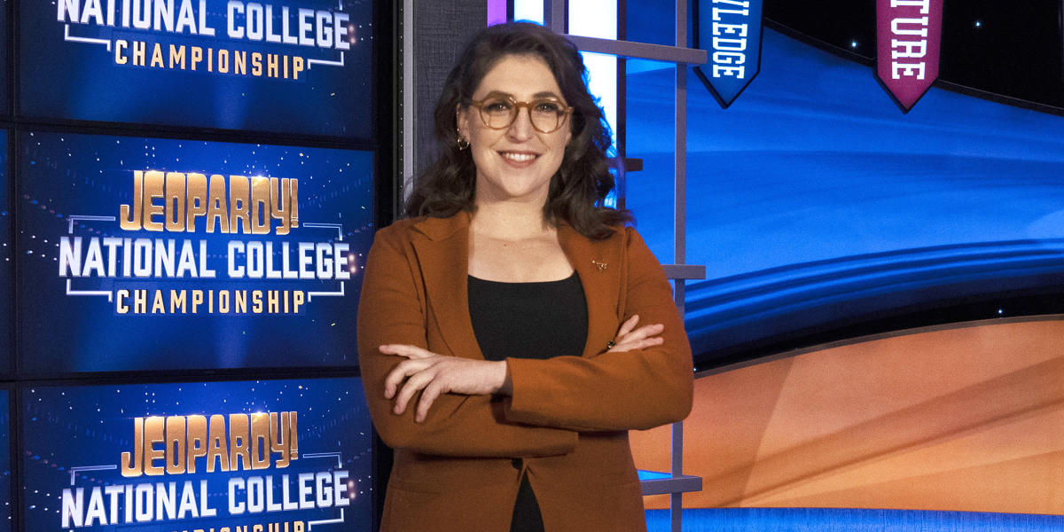 Mayim Bialik weighs in on the ‘Jeopardy!’ blazer that had Twitter talking