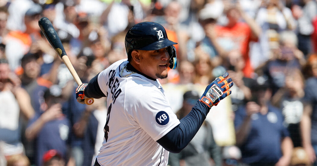 Miguel Cabrera of Detroit Tigers Reaches 3,000 Hits