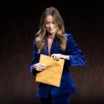 Olivia Wilde was served custody papers from Jason Sudeikis while onstage at CinemaCon